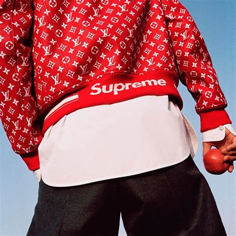 tracolla supreme louis vuitton|louis vuitton x supreme 2017.